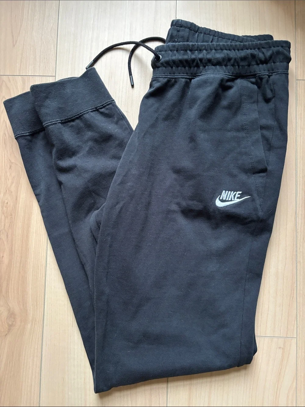 Nike Cotton Jogger Style Sweat Pant. Black. Size Medium. Like New